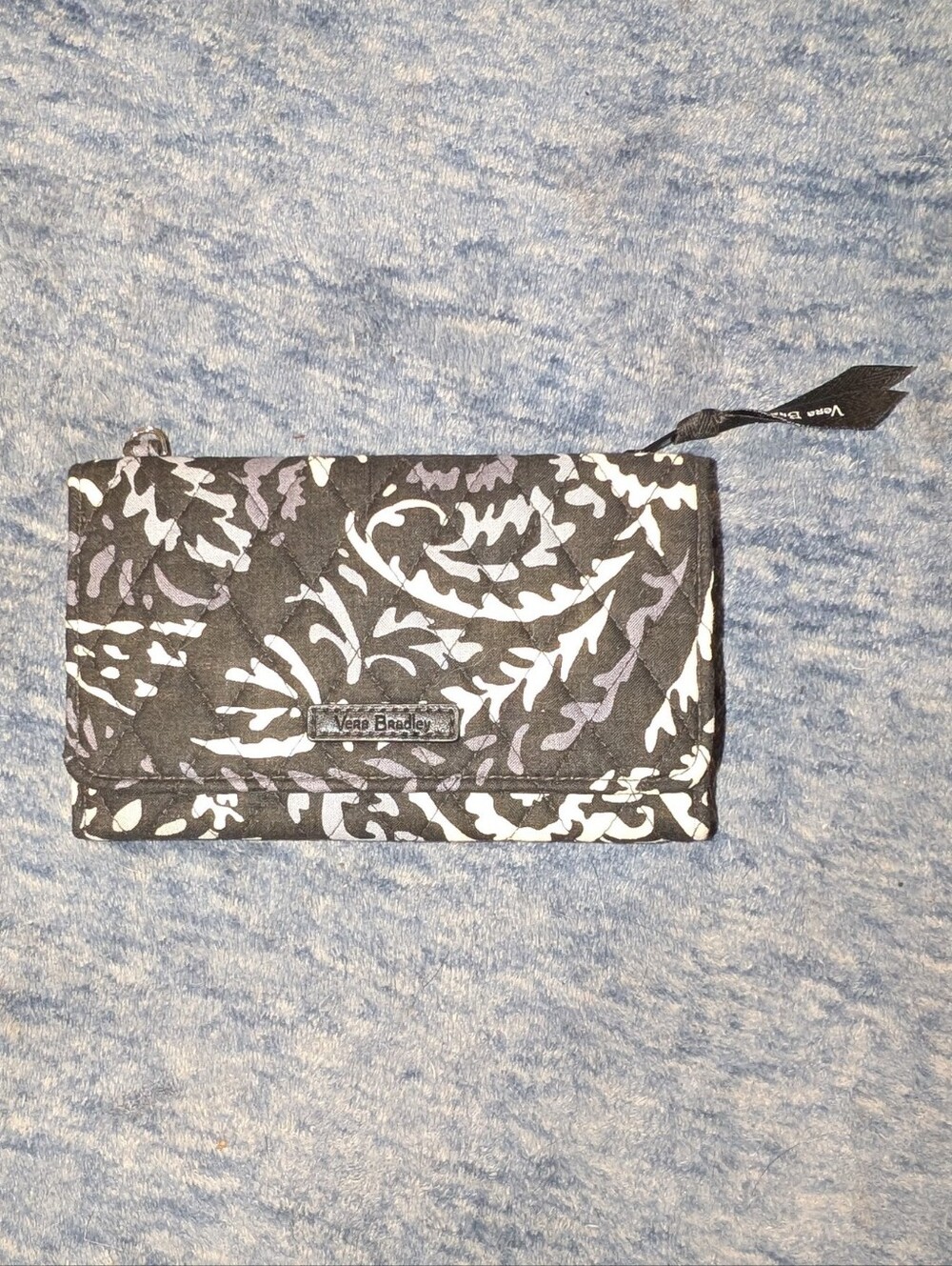 Vera Bradley Chandelier Black RFID Floral Quilted Wallet - Picture 2 of 6